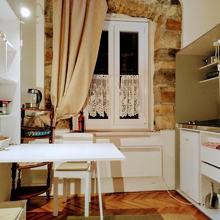 Isola Studio Rosa Izola Extérieur photo